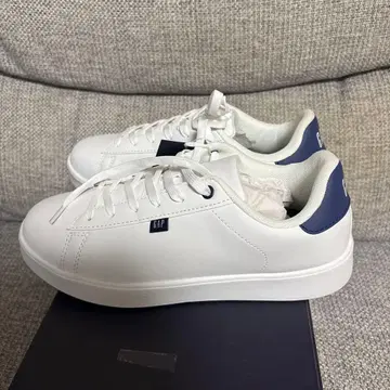 GAP 스니커즈 화이트