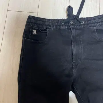 지스타로우 MOTAC DDC SLIM TRAINER 블랙 사이즈 30