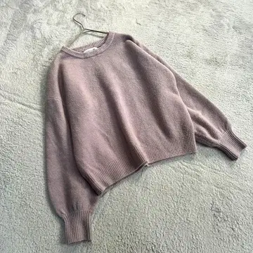 새상품급 [쿠튀르 브로치] (38) 긴팔 니트 옅은 퍼플 크루넥