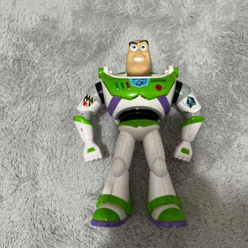 버즈 라이트이어 가동식 피규어