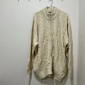 TAKAQ 아이보리 케이블 니트 집업 스웨터