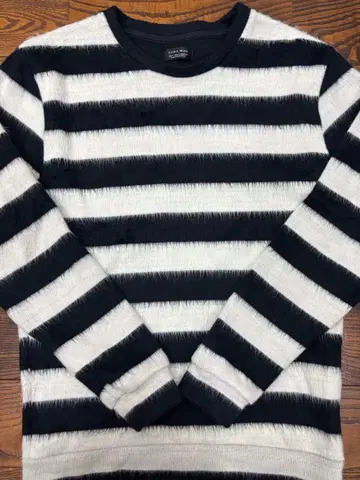 ZARA MAN 블랙 화이트 스트라이프 니트 L