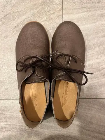 quatre feuille 로퍼/가죽 신발 브라운