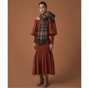 릴리 브라운 절개 니트 원피스 오렌지 사이즈 F