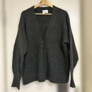 카프리슈 마쥬 가디건 M 사이즈 차콜 그레이