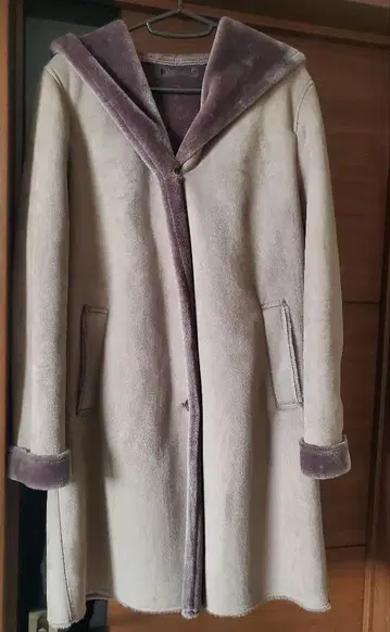 유니클로 무스탕 터치 후디드 코트 M