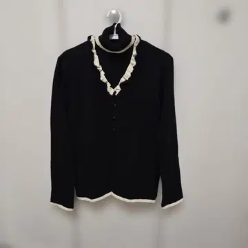 [ 새상품급 ] 프릴 장식 블랙 긴팔 가디건 & 슬리브리스 니트 앙상블