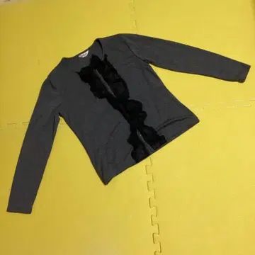 INGEBORG 그레이 프릴 긴팔 상의