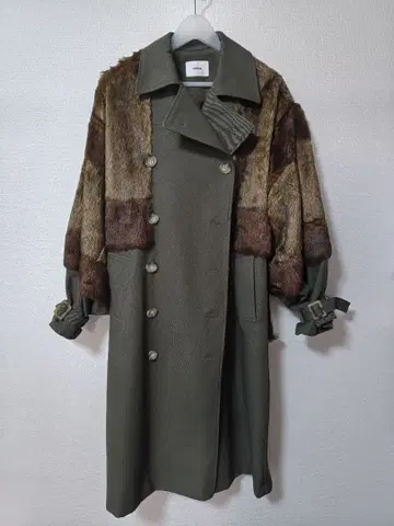 MURUA 퍼 롱 더블 트렌치코트