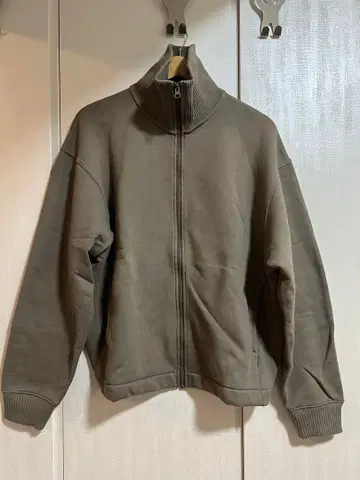 [ 유니클로 ] 2022AW UNIQLO U 보아 맨투맨 트랙 자켓