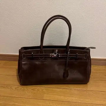 다크 브라운 가죽 핸드백