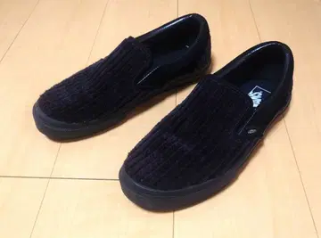 [ 레어 ] Vans(반스) 클래식 슬립온 블랙 코듀로이 소재