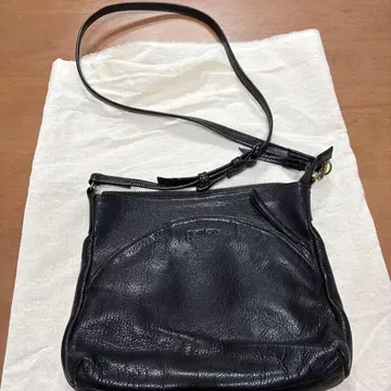 genten 블랙 가죽 숄더백