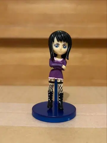 원피스 월드 컬렉션 피규어 로빈 ONE PIECE