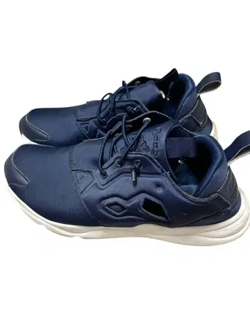 Reebok DMX 네이비 스니커즈