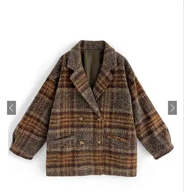 체크 무늬 더블 버튼 코트