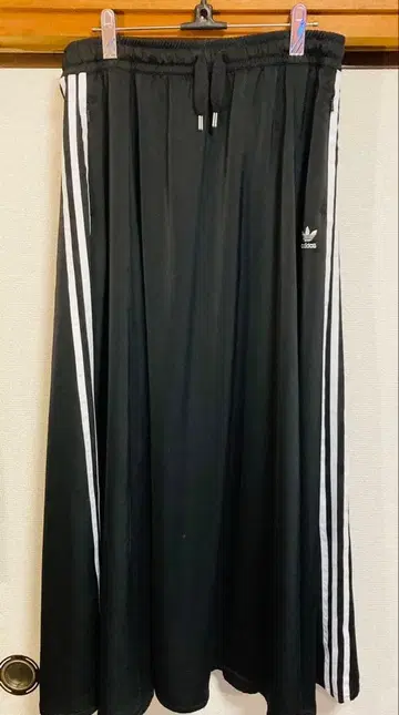 adidas 블랙 롱 스커트 3 라인 미착용 XL