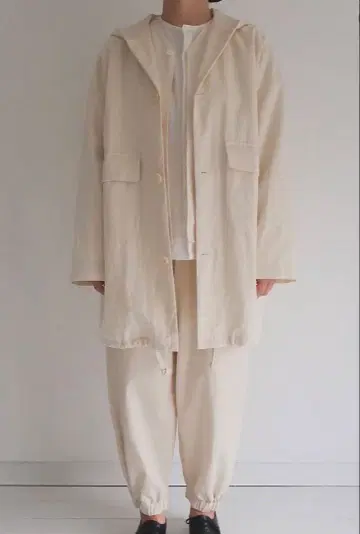 whatisthere 푸드코트 코트