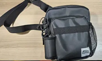 아부가르시아 원 숄더백 미니