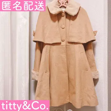 titty&Co. 퍼 달린 케이프 코트