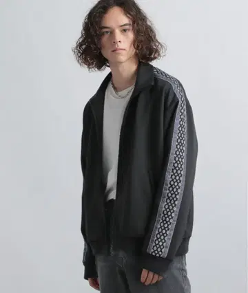 HARE 자카드 벨로아 트랙 자켓