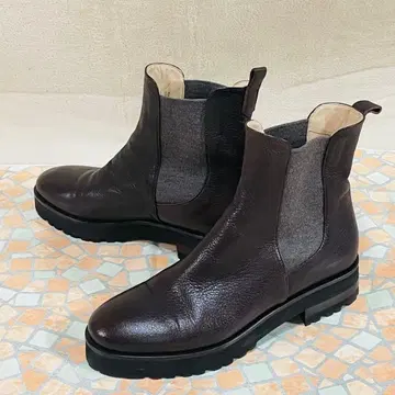 새상품 파비아나 필리피 사이드 고어 숏부츠 가죽 38 사이즈