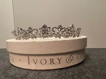 Ivory&Co. 티아라 - Elizabeth