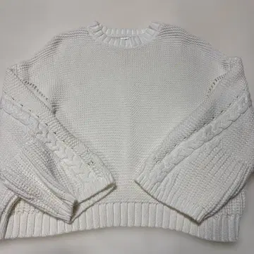 EVRIS: 화이트 케이블 짜임 긴팔 니트 스웨터 F