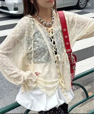 아이보리 후드 부착 레이스 가디건