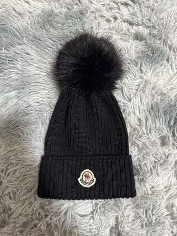 MONCLER 블랙 니트 모자 폼폼 M