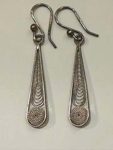 agete 코로니얼 스타일 은세공 귀걸이