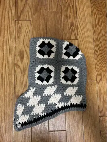 MAISON SPECIAL 그래니 스퀘어 니트 모자