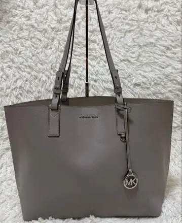 MICHAEL KORS 가죽 토트백 A4 수납 가능 그레이