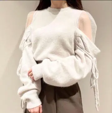 스나이델 시스루 숄더 니트 풀오버