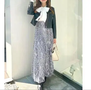 MERCURYDUO 플라워 레이스 하이웨스트 플레어 스커트