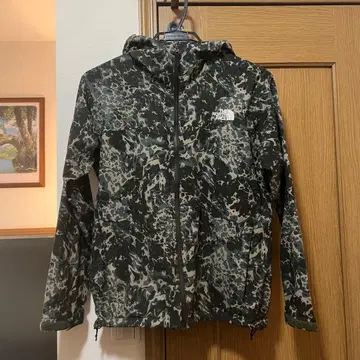 더 노스페이스 카모플라쥬 자켓