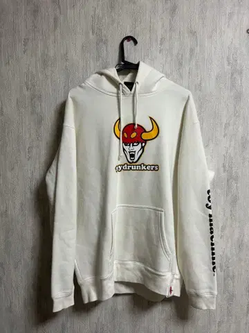 토이 머신 후드티 화이트