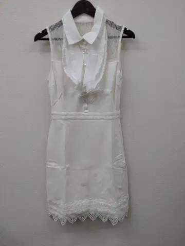 EmiriaWiz 화이트 레이스 슬리브리스 원피스 택 포함 새상품