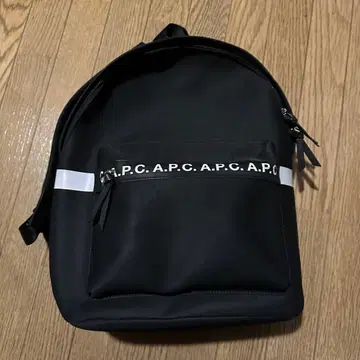 A.P.C. 블랙 백팩