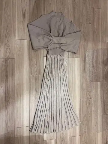 베이지 니트 원피스