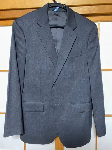 UNIQLO 다크 그레이 정장 자켓