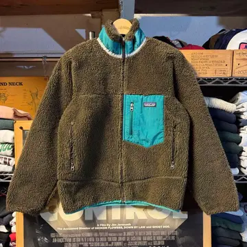 레어 컬러 올리브 그린 patagonia 레트로X 코스타리카제 YKK