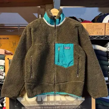 레어 컬러 올리브 그린 patagonia 레트로X 코스타리카제 YKK