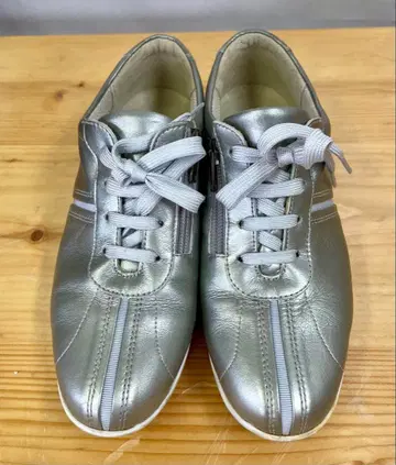 긴자 요시노야 스니커즈 23cm GY09