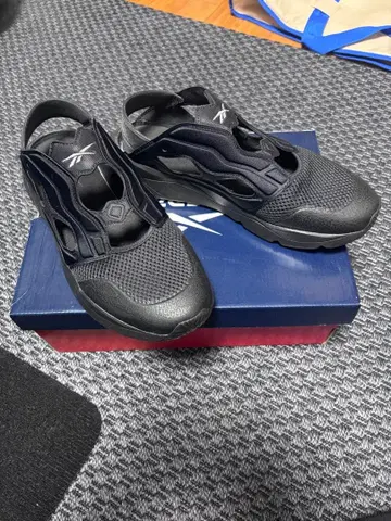 Reebok 프리 라이트 슬립온 (블랙)