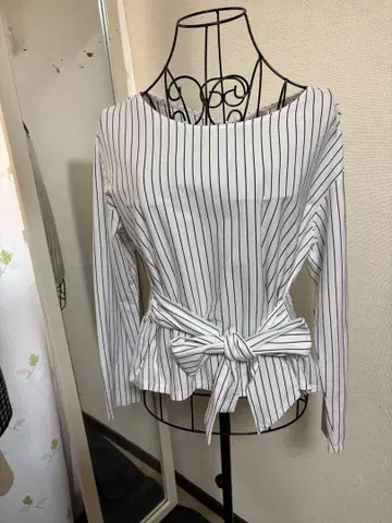 쿠미쿄쿠 스트라이프 패턴 허리 리본 긴팔 상의 9R