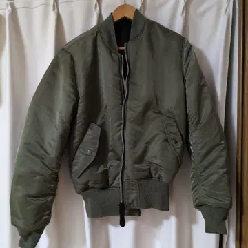 알파인더스트리 자켓 블랙 카키