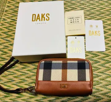DAKS 체크 무늬 브라운 지갑