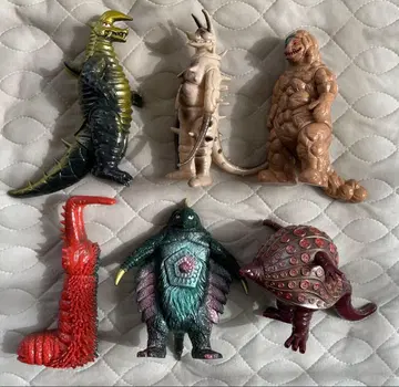 구 울트라 괴수 시리즈 돌아온 울트라맨 괴수 세트