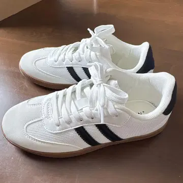 삼바풍 스니커즈 M 사이즈 23cm 화이트